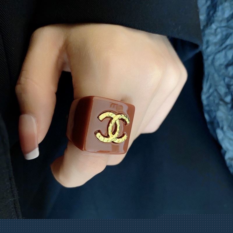 Ch*el rings